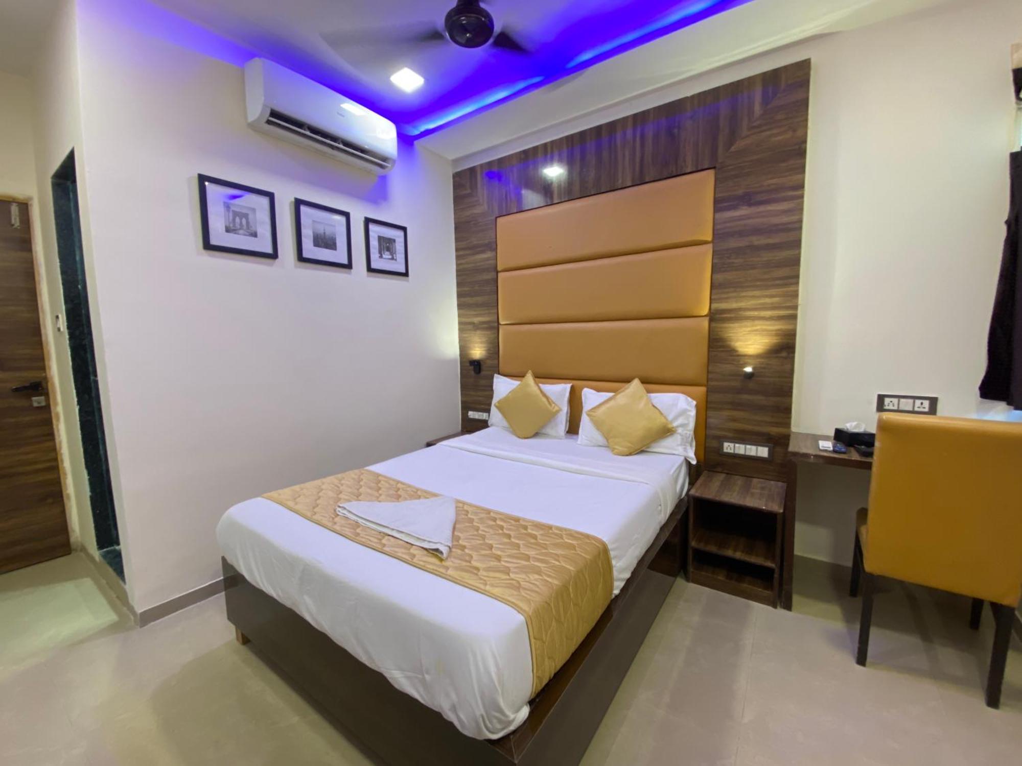 Hotel Blue Wellington - Near Mumbai Airport Buitenkant foto